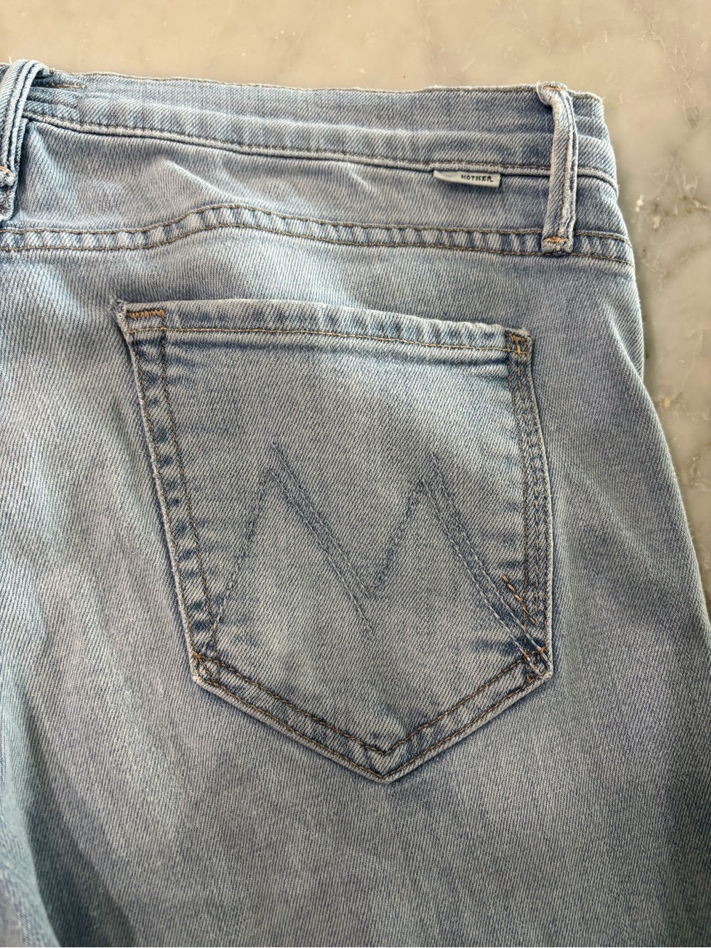 MOTHER The Rascal Fray Light Kitty Cropped Ankle Jeans - Picture 7 of 12